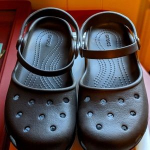Brown Crocs Karin Clog Mary Jane 9 wide 9w